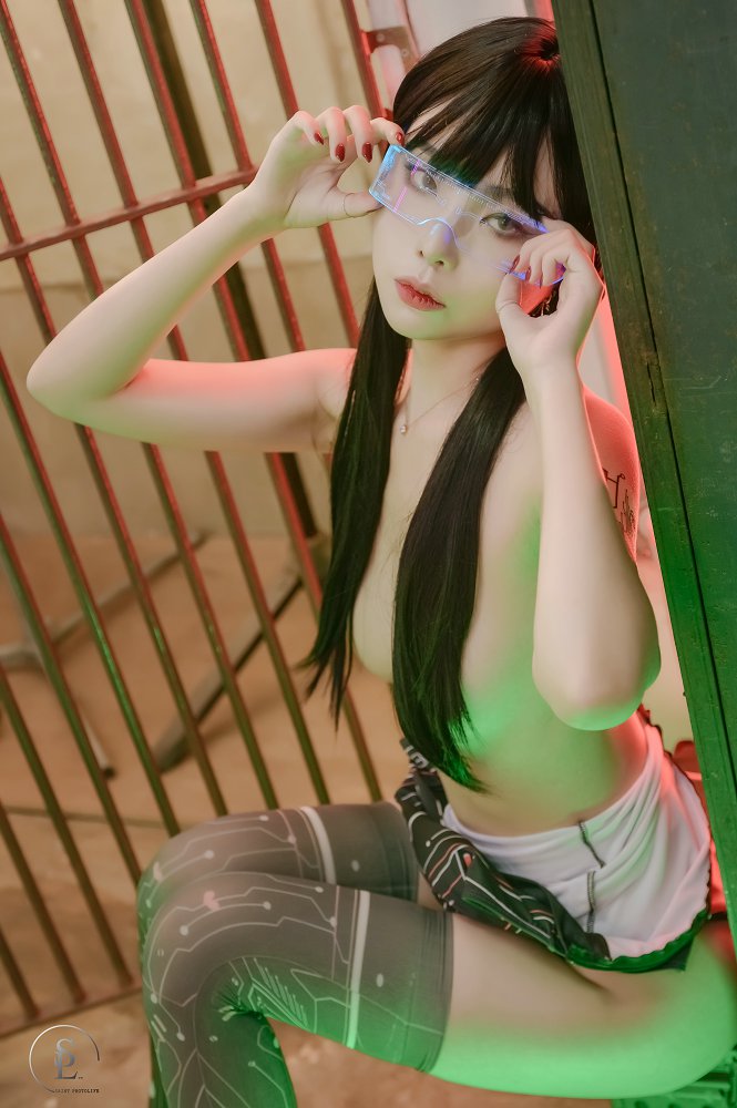 SAINT Photolife – Yuna – Vol.46 Cyber Punk [64P]
